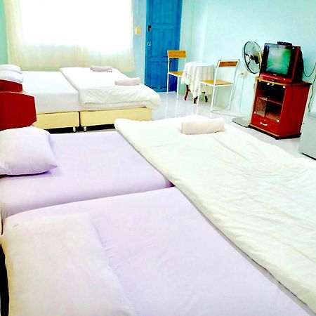 Ranong Boutique Hotel And Mall Bagian luar foto