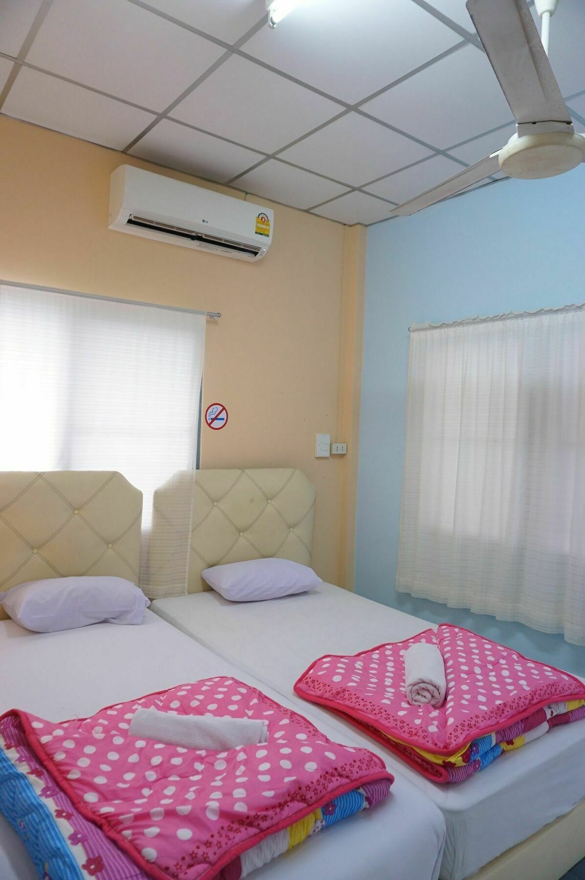 Ranong Boutique Hotel And Mall Bagian luar foto