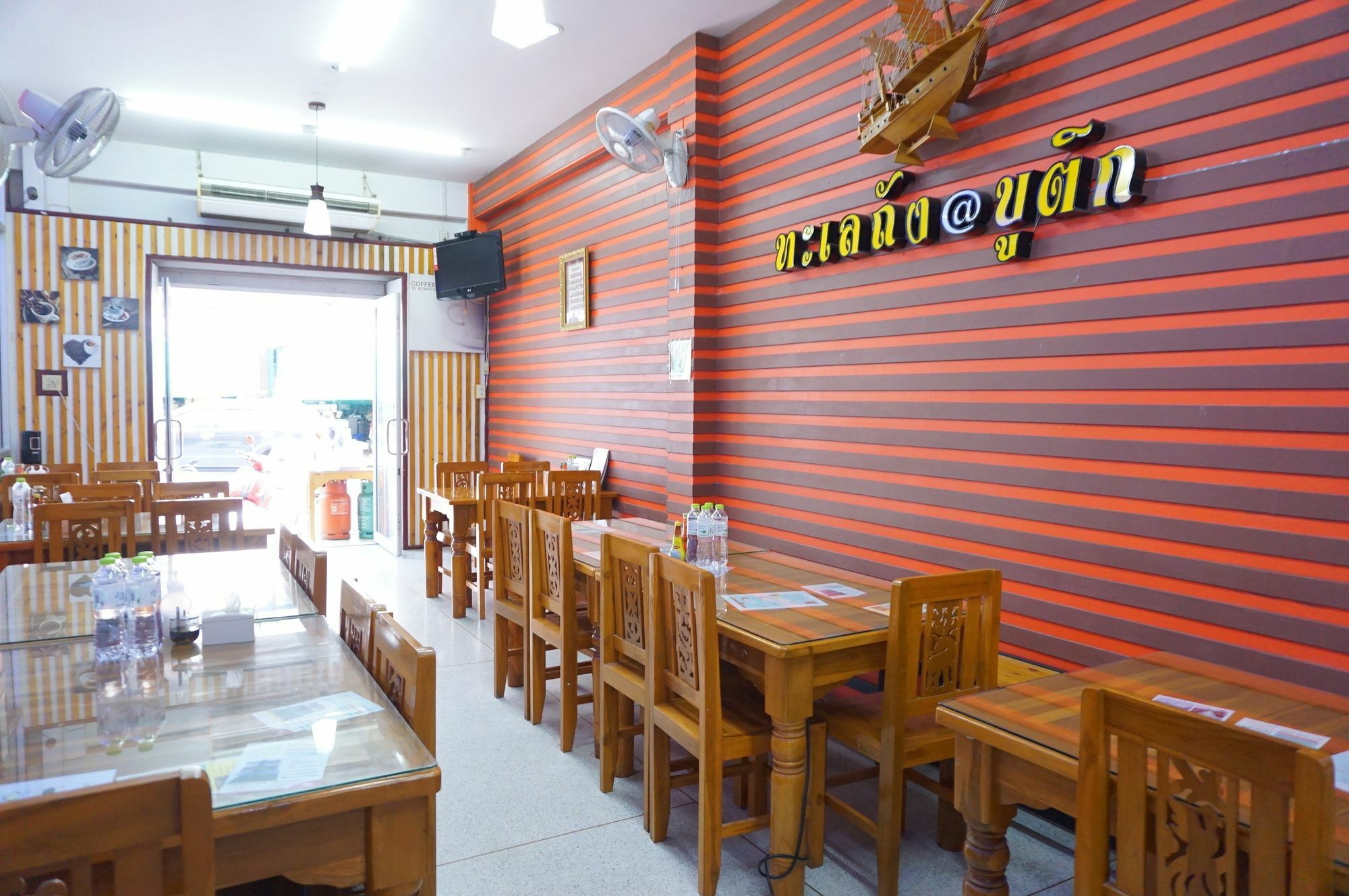 Ranong Boutique Hotel And Mall Bagian luar foto